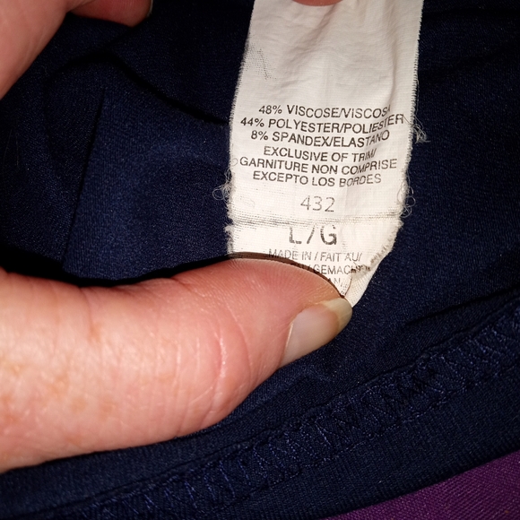 3/$15 Floral print sleeveless - Picture 4 of 4